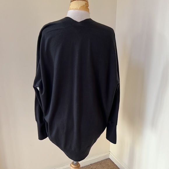 New! Cos medium wool front button cardigan. - Picture 3 of 7